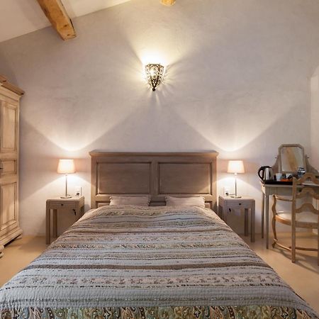 Bed and Breakfast La Louviere Des Bruyeres Robion en Luberon Номер фото