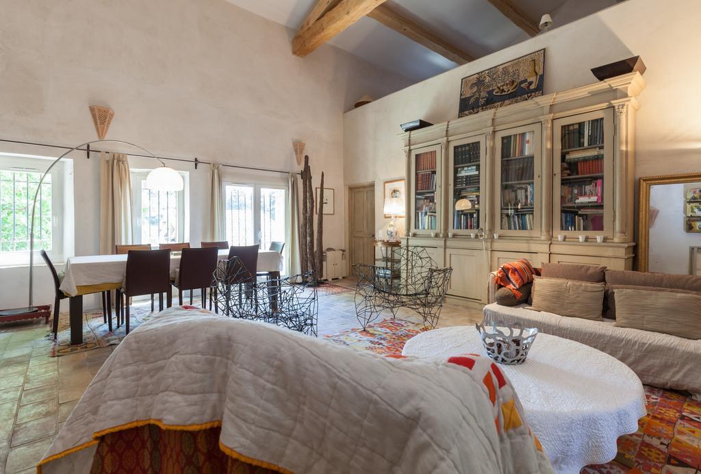 Bed and Breakfast La Louviere Des Bruyeres Robion en Luberon Номер фото