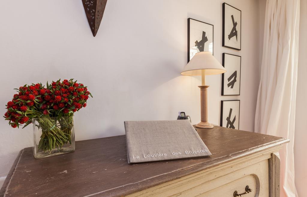 Bed and Breakfast La Louviere Des Bruyeres Robion en Luberon Номер фото
