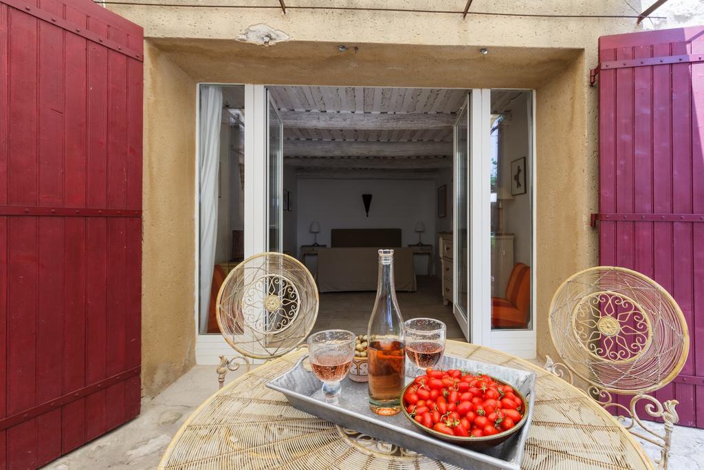 Bed and Breakfast La Louviere Des Bruyeres Robion en Luberon Номер фото